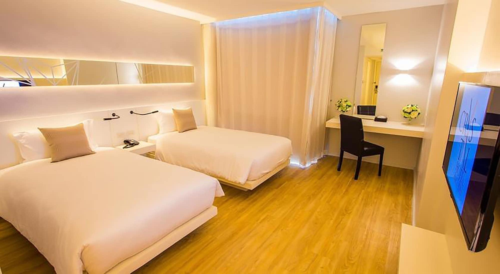 Crystal Hotel هات ياي المظهر الخارجي الصورة