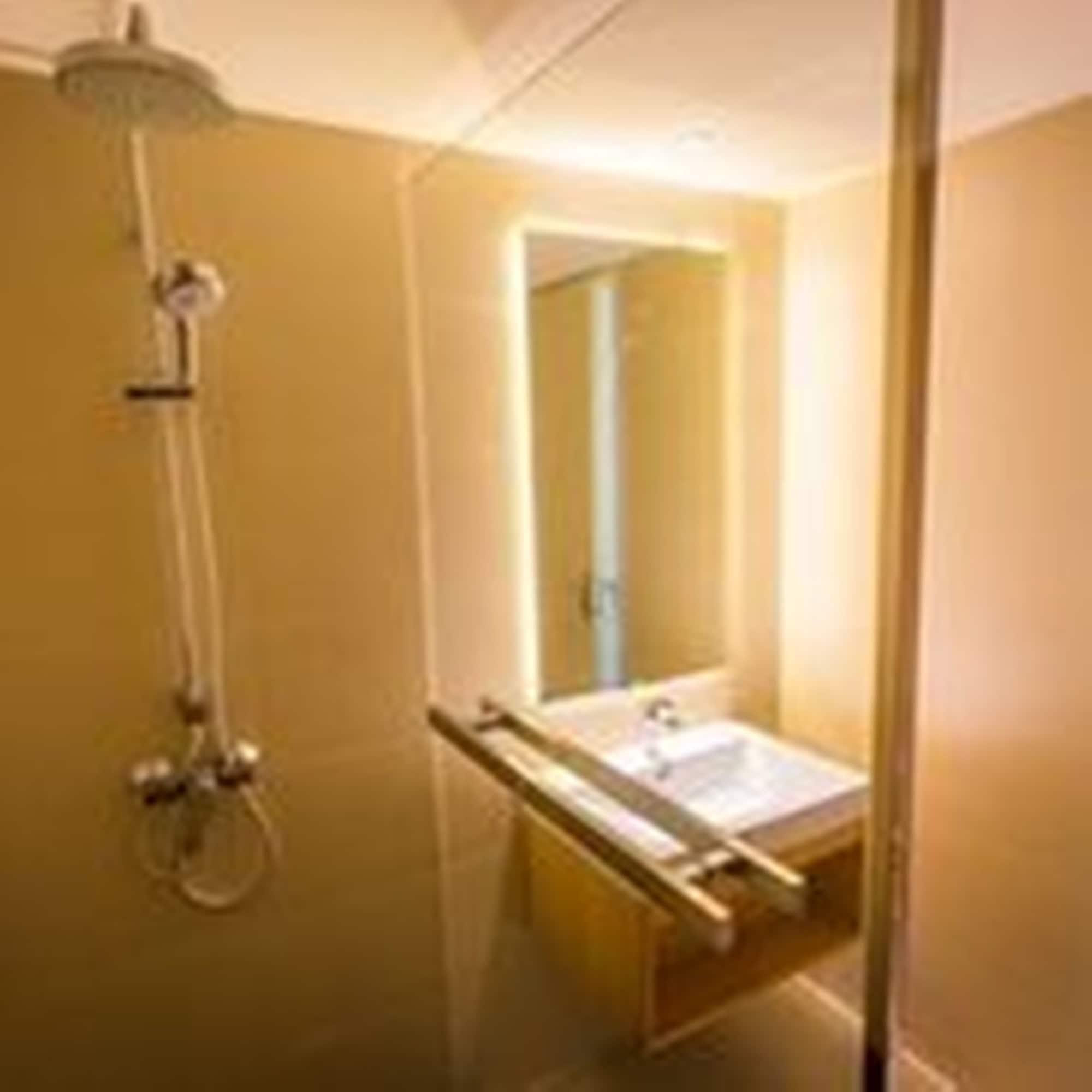 Crystal Hotel هات ياي المظهر الخارجي الصورة