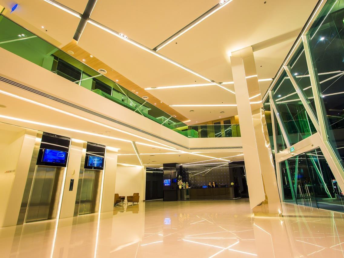 Crystal Hotel هات ياي المظهر الخارجي الصورة