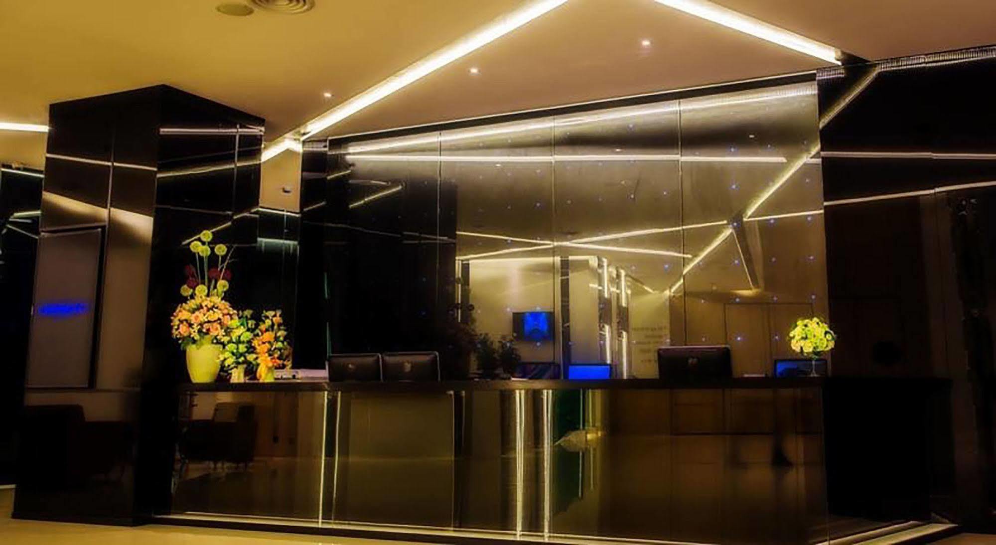 Crystal Hotel هات ياي المظهر الخارجي الصورة