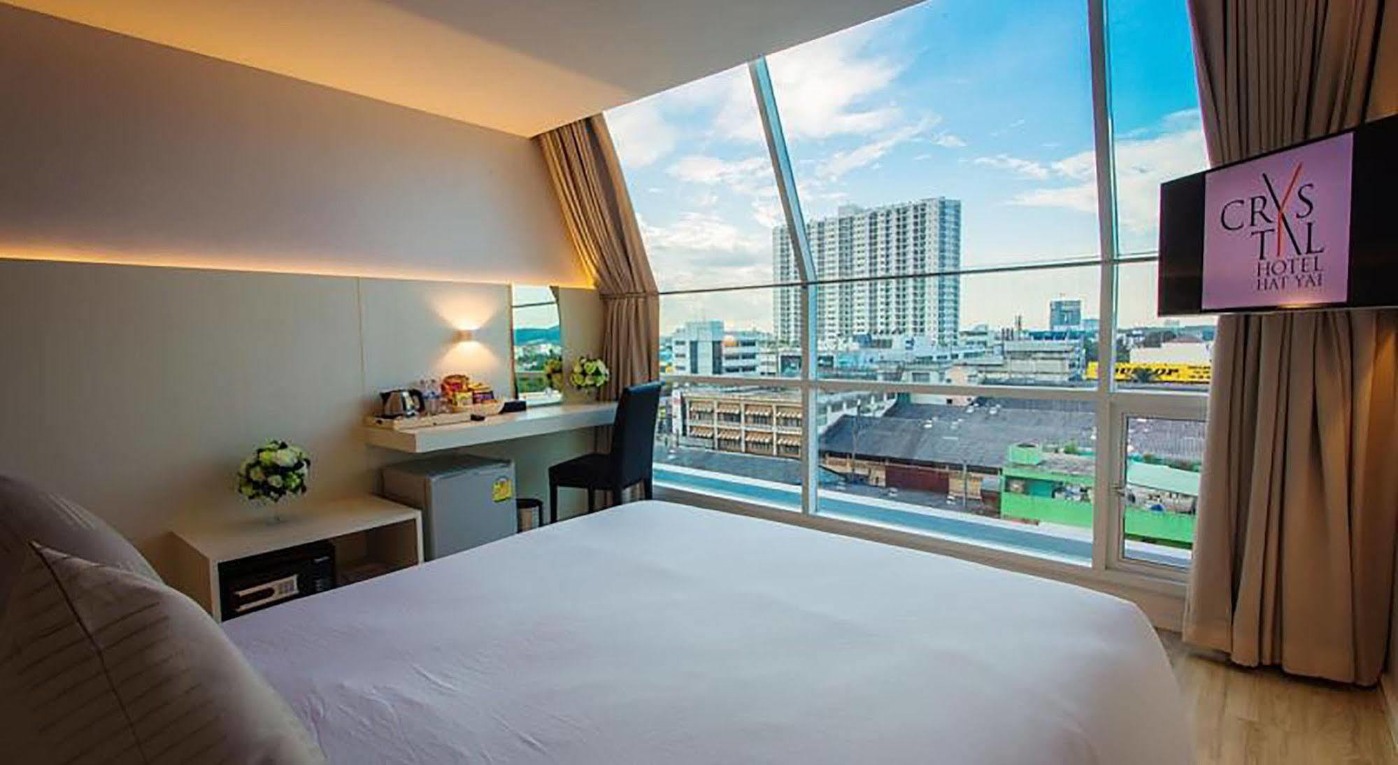 Crystal Hotel هات ياي المظهر الخارجي الصورة