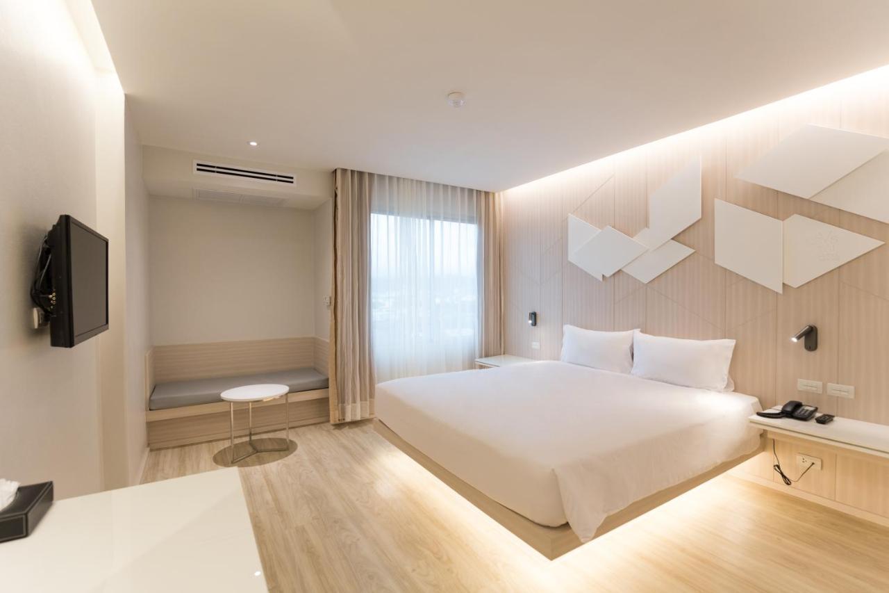 Crystal Hotel هات ياي المظهر الخارجي الصورة